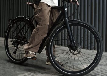 Unter 900 Euro: Urban E-Bike mit Drehmomentsensor besonders günstig
