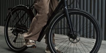Unter 900 Euro: Urban E-Bike mit Drehmomentsensor besonders günstig