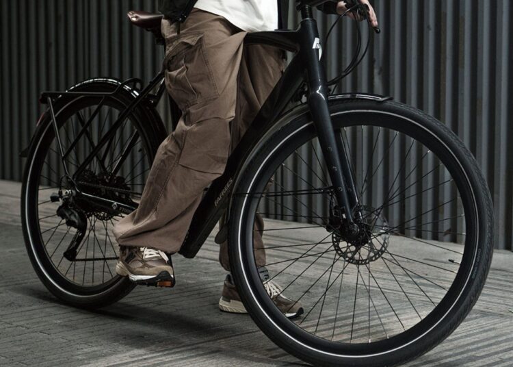 Unter 900 Euro: Urban E-Bike mit Drehmomentsensor besonders günstig