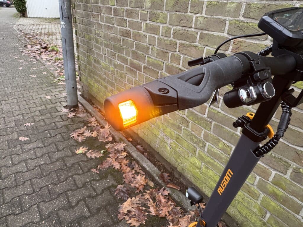 Blinker am Ausom L1 ABE sind hell und einfach zu bedienen