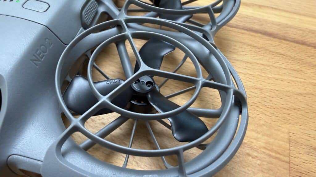 Neo 2 Drohne mit neuem Propeller-Design
