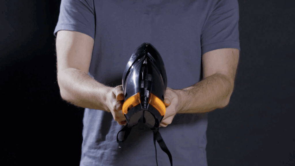 Woolf Helmet Faltmechanismus