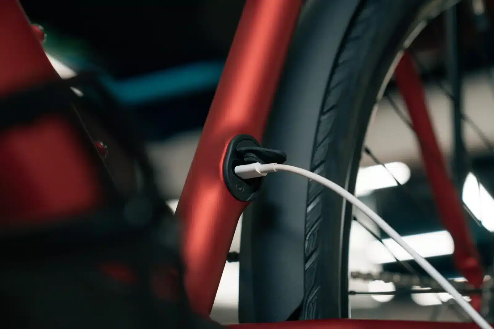 USB-C-Anschluss an einem Ampler-E-Bike
