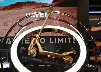 Der neue E-Scooter NAVEE UT5 Ultra X