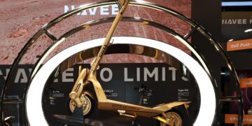 Der neue E-Scooter NAVEE UT5 Ultra X