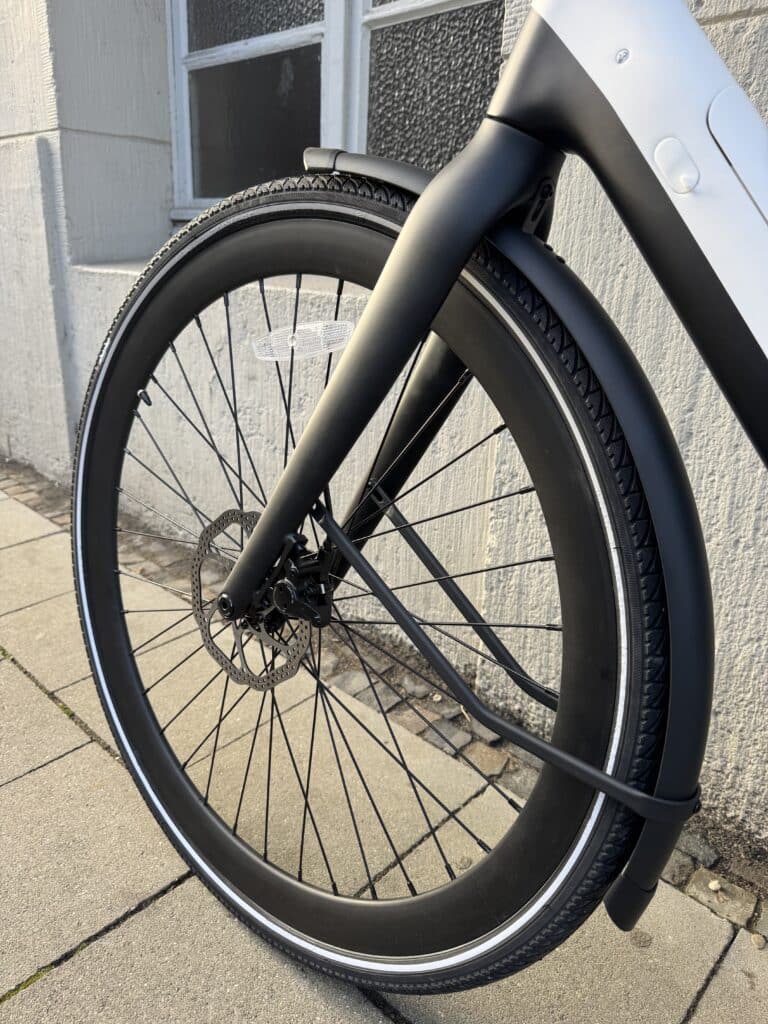 Schutzbleche samt Streben sind stabil und schick