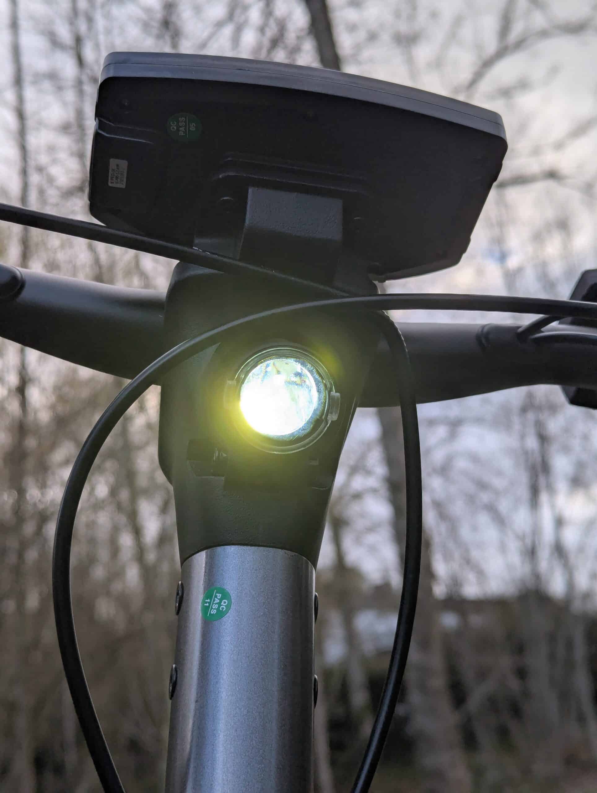 LED-Scheinwerfer des iScooter iX7 Pro