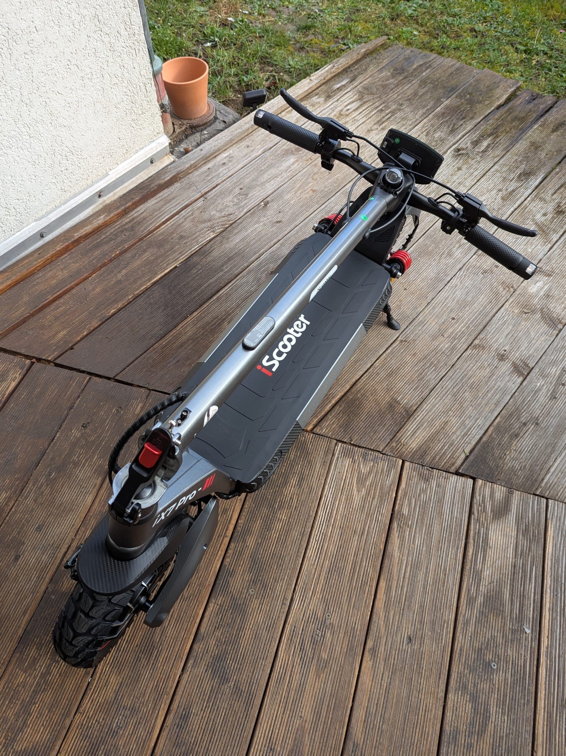 iScooter iX7 Pro gefaltet