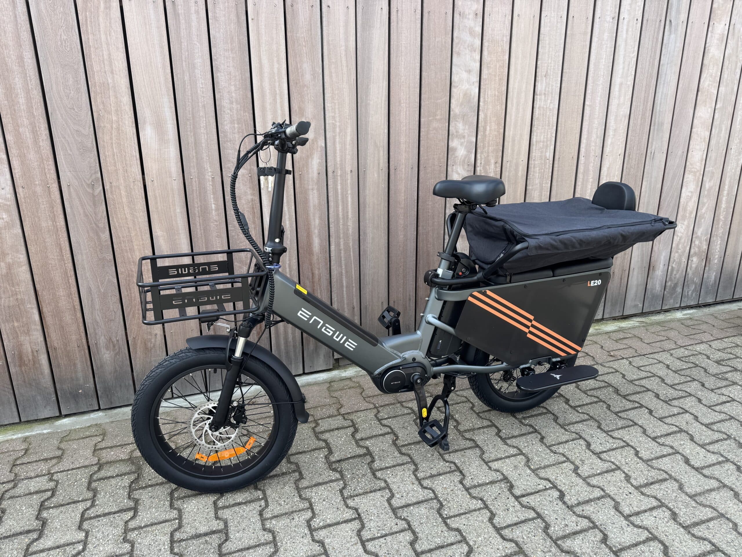 engwe-le20-seitenansicht-frontgepaecktraeger-canvas-tasche