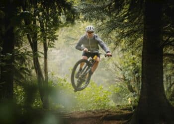Lauf eElja E-Mountainbike auf dem Trail – leichtes E-MTB aus Island mit TQ-Motor