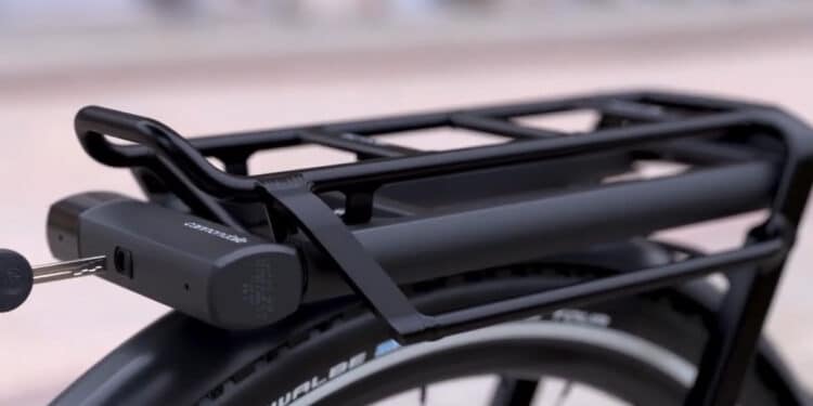 Cannondale: Dieses 150-Euro-Bügelschloss verschwindet im Gepäckträger „Integrated RackLock“ von Cannondale und Trelock