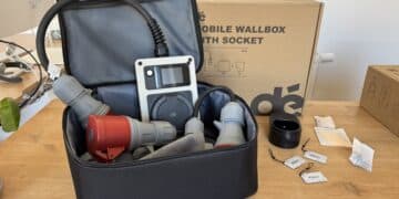 depow-mobile-wallbox-im-transportkoffer-mit-adapterset