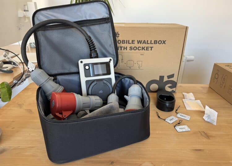 depow-mobile-wallbox-im-transportkoffer-mit-adapterset