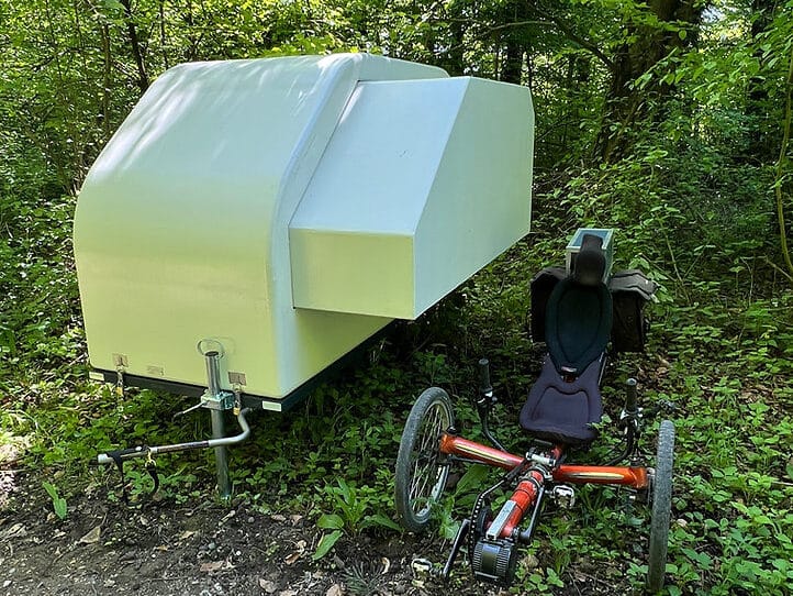 Alpencamper ECO Slide-Out Seitenansicht