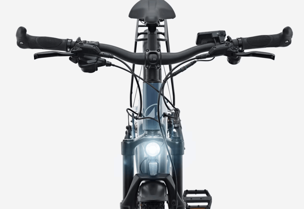 Rockrider Trekking-E-Bike Frontansicht