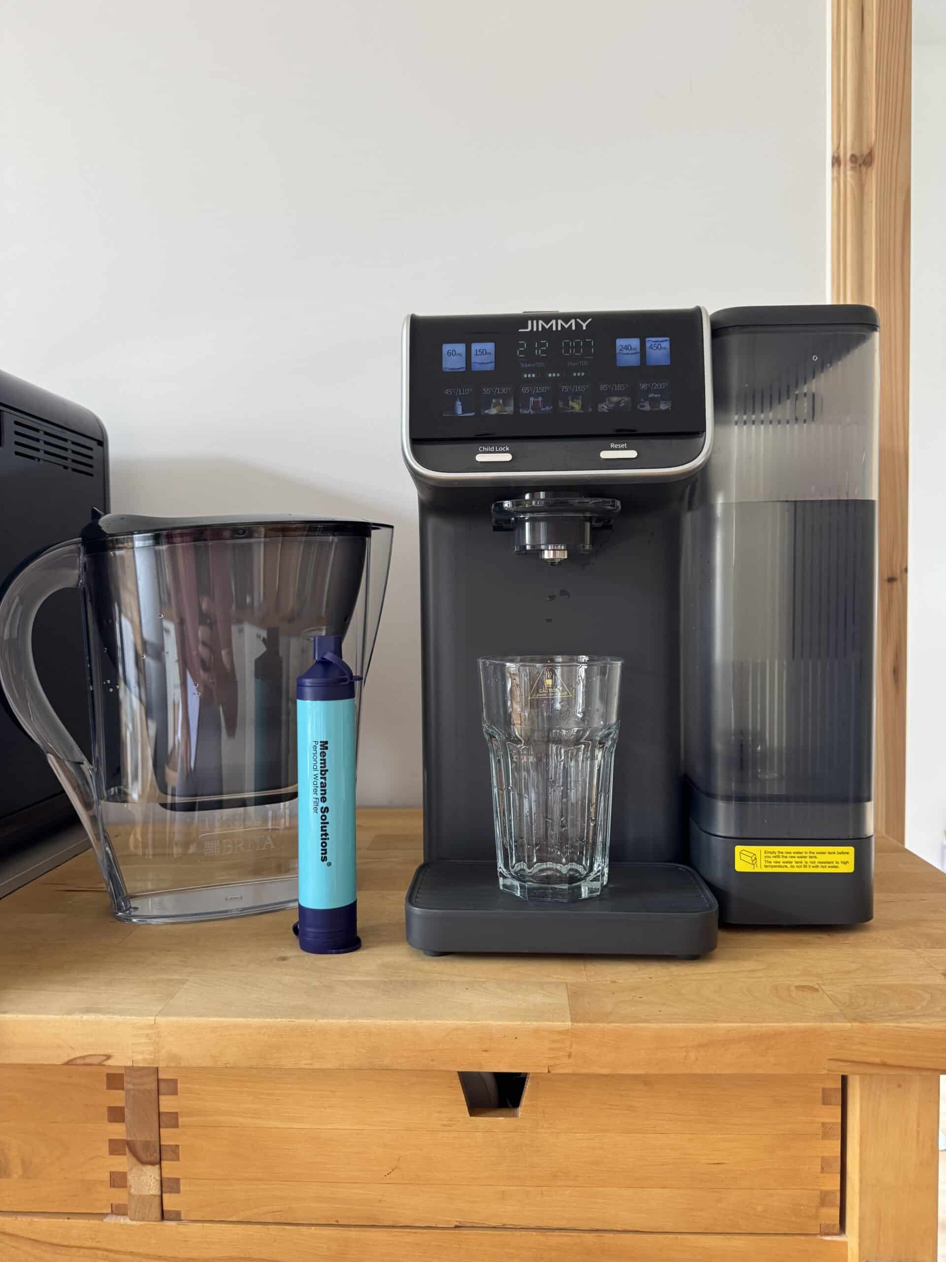 jimmy-m9-pro-mit-brita-filterkanne-und-glas