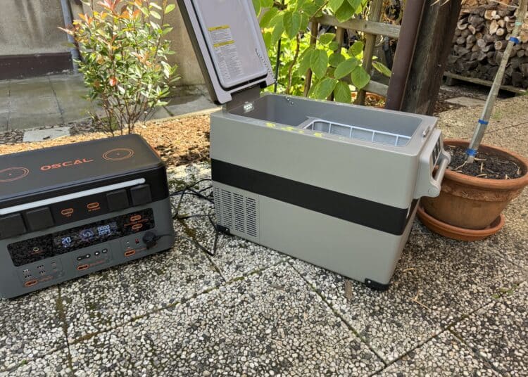 vevor-kompressorkuehlbox-mit-powerstation