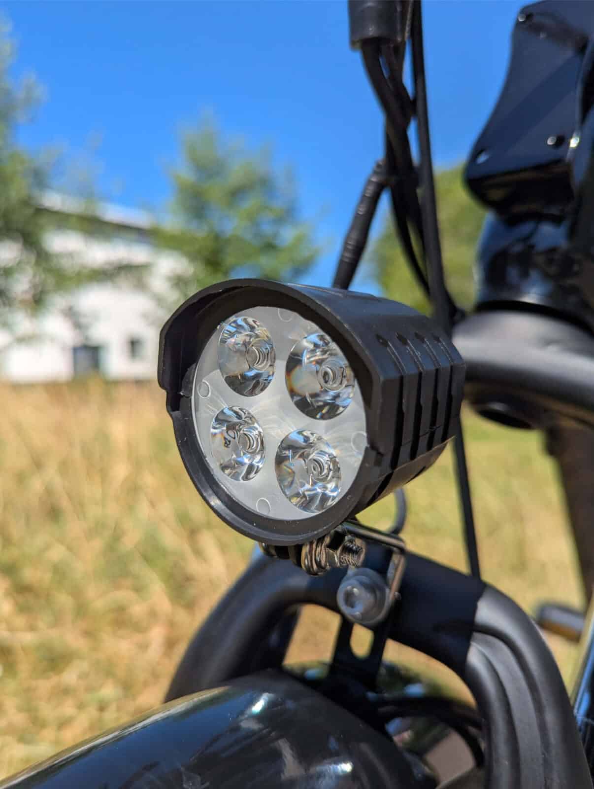 LED-Scheinwerfer des Finbike UcityS