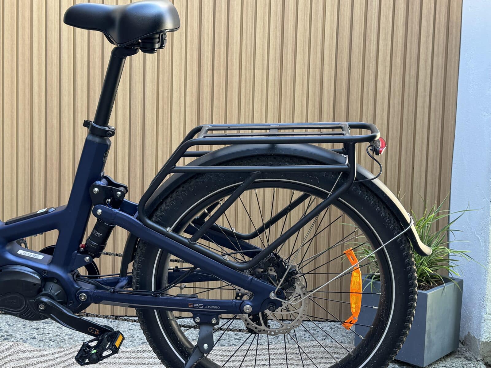 massiver Gepäckträger mit 25 kg Traglast am Engwe E26 3.0 Pro