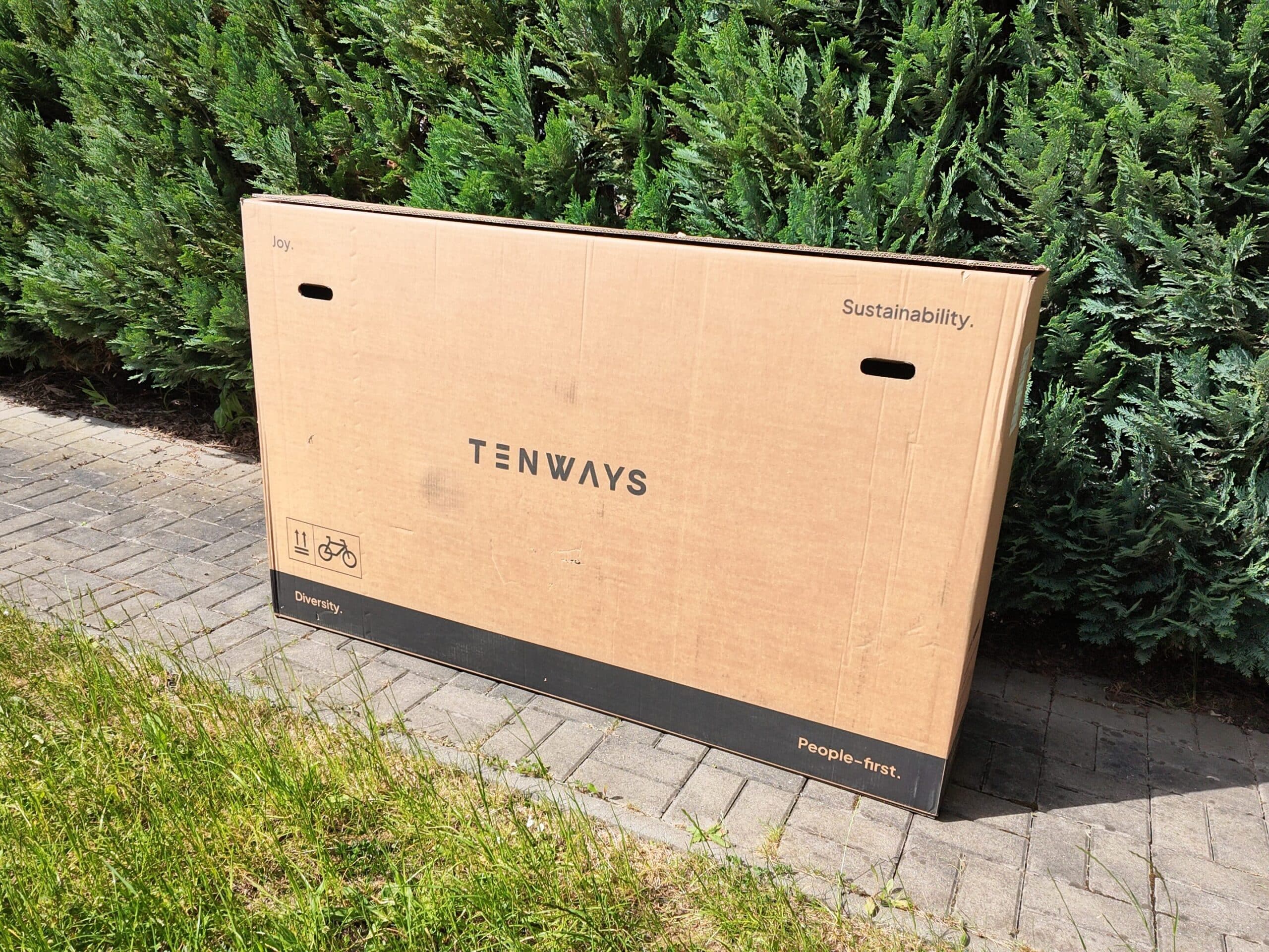 Tenways-Karton bei der Lieferung