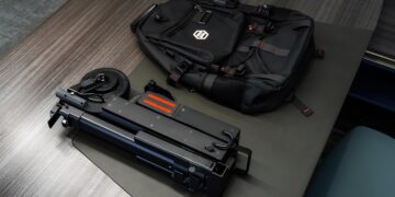 Wie klein kann ein E-Scooter sein? Neue Kickstarter-Kuriosität passt in den Rucksack E-Scooter Blizwheel F0.5 Tasche