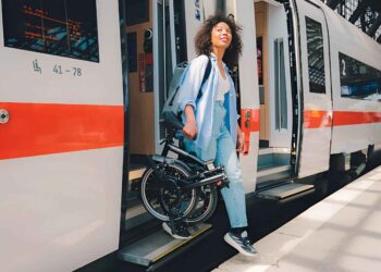 DB startet neues Faltrad-Abo mit Brompton