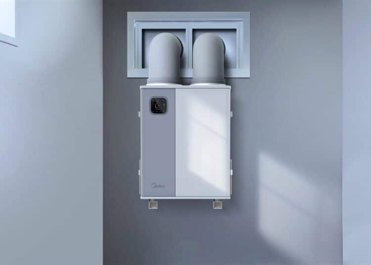 Wärmepumpe ohne Außengerät: Midea H-Pack an der Innenwand mit zwei Luftkanälen nach draußen