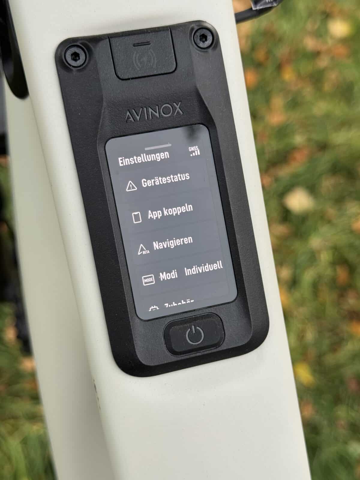 Einstellungen am Display - Navigation und Status