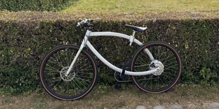 Rahmen ohne Schweißen? Neuartiges E-Bike wird nur gebogen Novbyx E-Bike ohne Schweißen