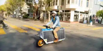 Solar-Roller fährt ohne Steckdose bis zu 29 Kilometer – und wird bereits ausgeliefert riding-three-quarters-male